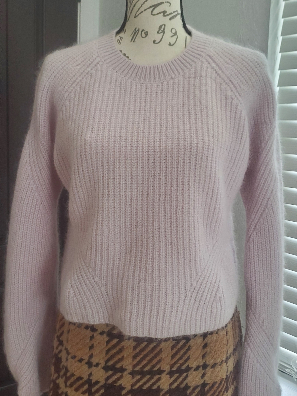 INTERMIX Soft Lavender Wool Blend Crewneck Sweater L